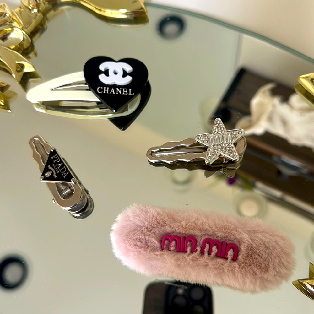 Hair clips